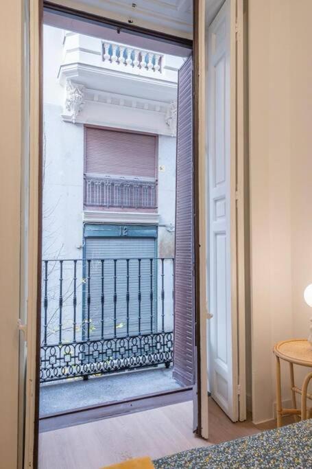 Apartamento De Lujo En Gran Via Apartment Madrid Exterior photo