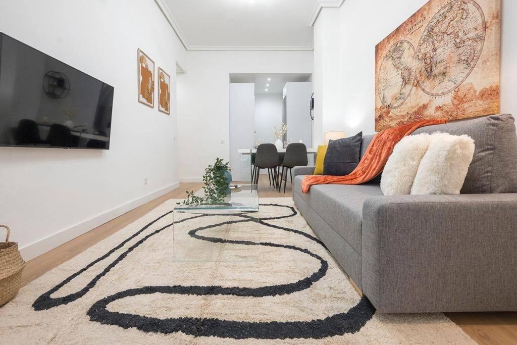 Apartamento De Lujo En Gran Via Apartment Madrid Exterior photo